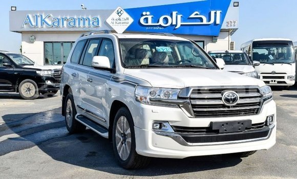 Buy Import Toyota Land Cruiser White Car in Import - Dubai in Dhufar Buy Import Toyota Land Cruiser White Car in Import - Dubai in Dhufar