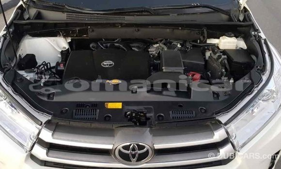 Buy Import Toyota Highlander White Car in Import - Dubai in Dhufar Buy Import Toyota Highlander White Car in Import - Dubai in Dhufar