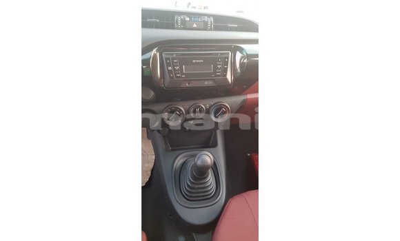 Buy Import Toyota Hilux White Car in Import - Dubai in Dhufar Buy Import Toyota Hilux White Car in Import - Dubai in Dhufar
