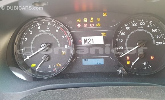 Buy Import Toyota Hilux White Car in Import - Dubai in Dhufar Buy Import Toyota Hilux White Car in Import - Dubai in Dhufar