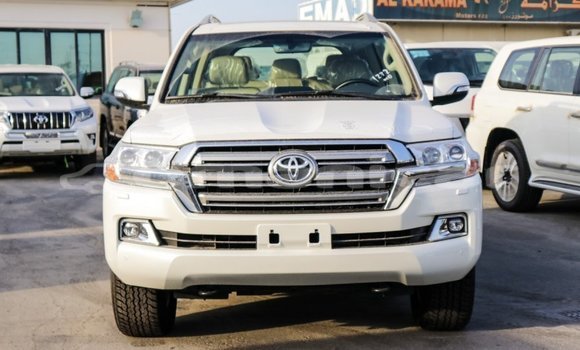 Buy Import Toyota Land Cruiser White Car in Import - Dubai in Dhufar Buy Import Toyota Land Cruiser White Car in Import - Dubai in Dhufar