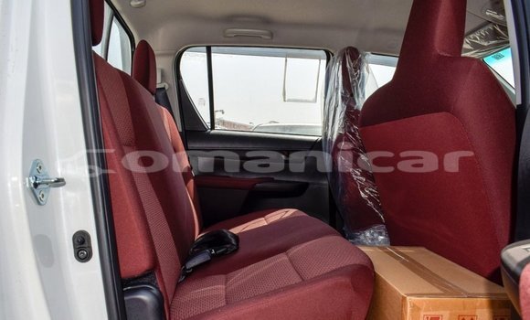 Buy Import Toyota Hilux White Car in Import - Dubai in Dhufar Buy Import Toyota Hilux White Car in Import - Dubai in Dhufar