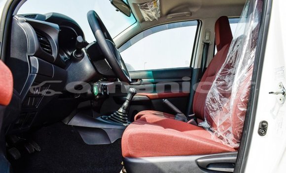 Buy Import Toyota Hilux White Car in Import - Dubai in Dhufar Buy Import Toyota Hilux White Car in Import - Dubai in Dhufar