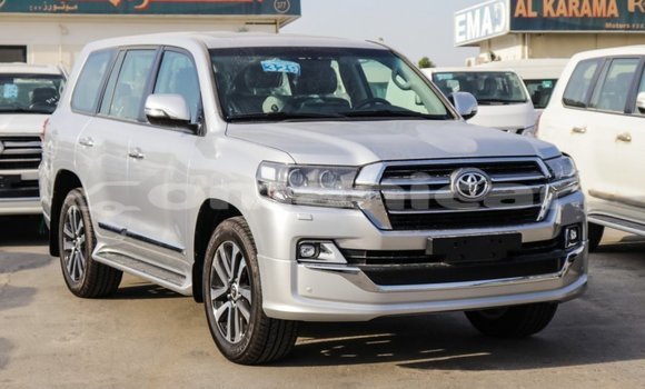 Buy Import Toyota Land Cruiser Other Car in Import - Dubai in Dhufar Buy Import Toyota Land Cruiser Other Car in Import - Dubai in Dhufar