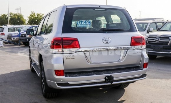 Buy Import Toyota Land Cruiser Other Car in Import - Dubai in Dhufar Buy Import Toyota Land Cruiser Other Car in Import - Dubai in Dhufar