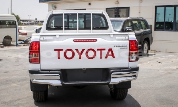 Buy Import Toyota Hilux White Car in Import - Dubai in Dhufar Buy Import Toyota Hilux White Car in Import - Dubai in Dhufar