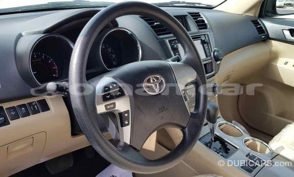 Buy Import Toyota Highlander Black Car in Import - Dubai in Dhufar Buy Import Toyota Highlander Black Car in Import - Dubai in Dhufar