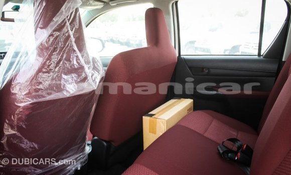 Buy Import Toyota Hilux White Car in Import - Dubai in Dhufar Buy Import Toyota Hilux White Car in Import - Dubai in Dhufar