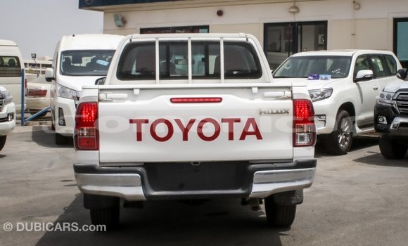 Buy Import Toyota Hilux White Car in Import - Dubai in Dhufar Buy Import Toyota Hilux White Car in Import - Dubai in Dhufar
