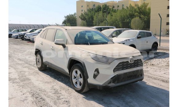 Buy Import Toyota 4Runner White Car in Import - Dubai in Dhufar Buy Import Toyota 4Runner White Car in Import - Dubai in Dhufar