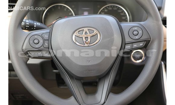 Buy Import Toyota 4Runner White Car in Import - Dubai in Dhufar Buy Import Toyota 4Runner White Car in Import - Dubai in Dhufar