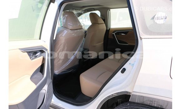 Buy Import Toyota 4Runner White Car in Import - Dubai in Dhufar Buy Import Toyota 4Runner White Car in Import - Dubai in Dhufar