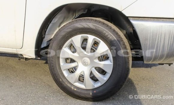 Buy Import Toyota Hilux White Car in Import - Dubai in Dhufar Buy Import Toyota Hilux White Car in Import - Dubai in Dhufar