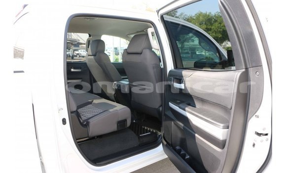 Buy Import Toyota Tundra White Car in Import - Dubai in Dhufar Buy Import Toyota Tundra White Car in Import - Dubai in Dhufar