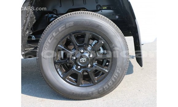 Buy Import Toyota Tundra White Car in Import - Dubai in Dhufar Buy Import Toyota Tundra White Car in Import - Dubai in Dhufar