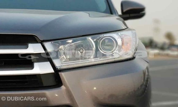 Buy Import Toyota Highlander Other Car in Import - Dubai in Dhufar Buy Import Toyota Highlander Other Car in Import - Dubai in Dhufar