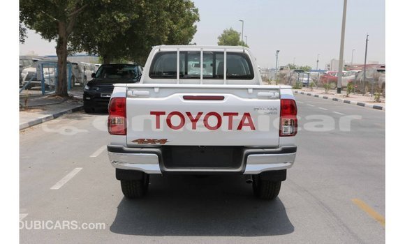 Buy Import Toyota Hilux White Car in Import - Dubai in Dhufar Buy Import Toyota Hilux White Car in Import - Dubai in Dhufar