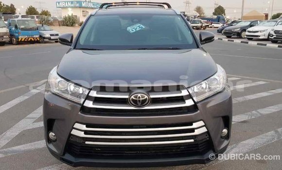 Buy Import Toyota Highlander Other Car in Import - Dubai in Dhufar Buy Import Toyota Highlander Other Car in Import - Dubai in Dhufar
