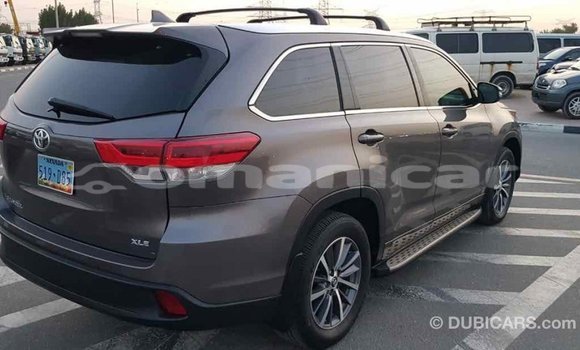 Buy Import Toyota Highlander Other Car in Import - Dubai in Dhufar Buy Import Toyota Highlander Other Car in Import - Dubai in Dhufar