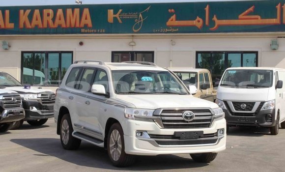 Buy Import Toyota Land Cruiser White Car in Import - Dubai in Dhufar Buy Import Toyota Land Cruiser White Car in Import - Dubai in Dhufar