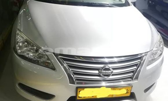 Buy Used Nissan Sentra Silver Car in Muscat in Masqat