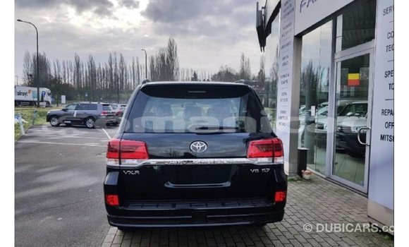 Buy Import Toyota Land Cruiser Black Car in Import - Dubai in Dhufar Buy Import Toyota Land Cruiser Black Car in Import - Dubai in Dhufar