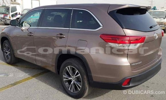 Buy Import Toyota Highlander Brown Car in Import - Dubai in Dhufar Buy Import Toyota Highlander Brown Car in Import - Dubai in Dhufar