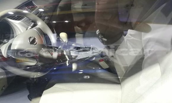 Buy Used Nissan Sentra Silver Car in Muscat in Masqat Buy Used Nissan Sentra Silver Car in Muscat in Masqat