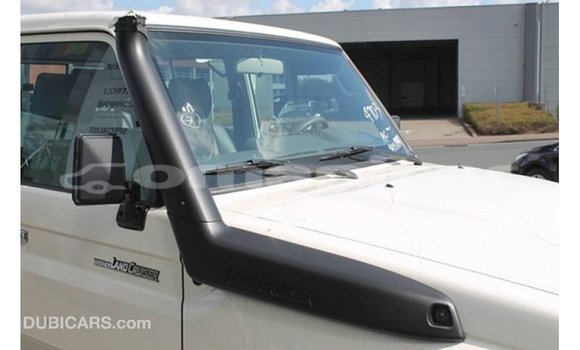 Buy Import Toyota Land Cruiser White Car in Import - Dubai in Dhufar Buy Import Toyota Land Cruiser White Car in Import - Dubai in Dhufar
