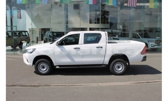 Buy Import Toyota Hilux White Car in Import - Dubai in Dhufar Buy Import Toyota Hilux White Car in Import - Dubai in Dhufar