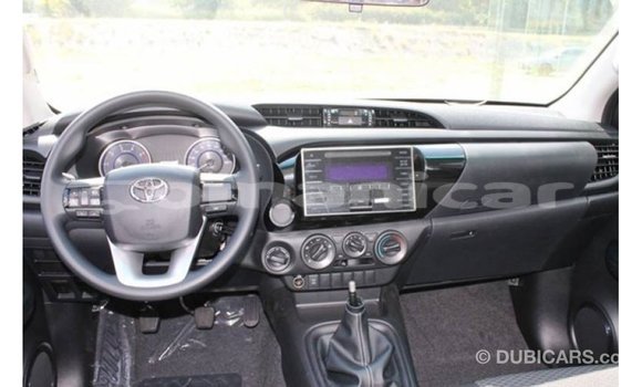 Buy Import Toyota Hilux White Car in Import - Dubai in Dhufar Buy Import Toyota Hilux White Car in Import - Dubai in Dhufar