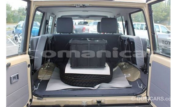 Buy Import Toyota Land Cruiser Beige Car in Import - Dubai in Dhufar Buy Import Toyota Land Cruiser Beige Car in Import - Dubai in Dhufar