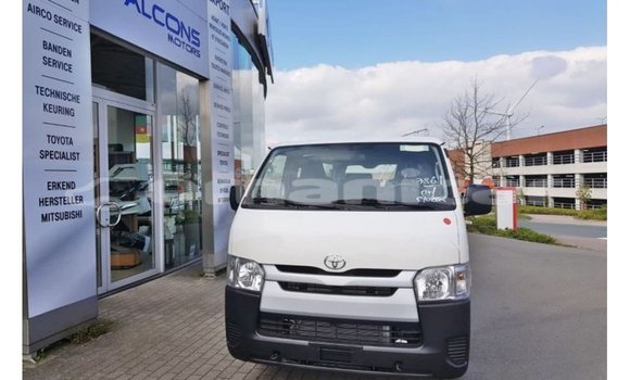 Buy Import Toyota Hiace White Car in Import - Dubai in Dhufar Buy Import Toyota Hiace White Car in Import - Dubai in Dhufar