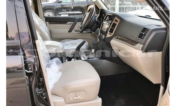 Buy Import Mitsubishi Pajero Black Car in Import - Dubai in Dhufar Buy Import Mitsubishi Pajero Black Car in Import - Dubai in Dhufar