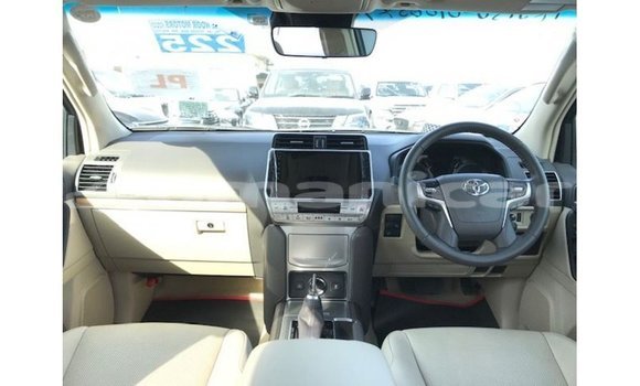 Buy Import Toyota Prado White Car in Import - Dubai in Dhufar Buy Import Toyota Prado White Car in Import - Dubai in Dhufar