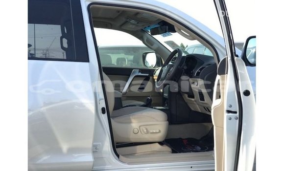 Buy Import Toyota Prado White Car in Import - Dubai in Dhufar Buy Import Toyota Prado White Car in Import - Dubai in Dhufar