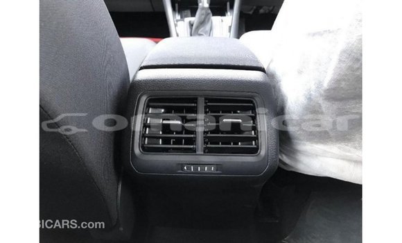 Buy Import Volkswagen Golf White Car in Import - Dubai in Dhufar Buy Import Volkswagen Golf White Car in Import - Dubai in Dhufar