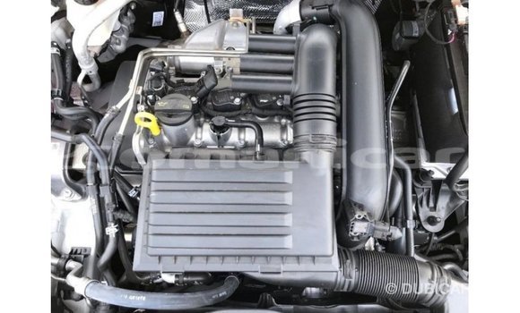 Buy Import Volkswagen Golf White Car in Import - Dubai in Dhufar Buy Import Volkswagen Golf White Car in Import - Dubai in Dhufar