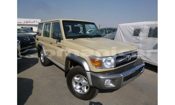 Buy Import Toyota Land Cruiser Beige Car in Import - Dubai in Dhufar Buy Import Toyota Land Cruiser Beige Car in Import - Dubai in Dhufar