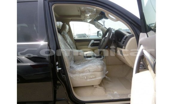 Buy Import Toyota Land Cruiser Black Car in Import - Dubai in Dhufar Buy Import Toyota Land Cruiser Black Car in Import - Dubai in Dhufar