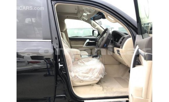 Buy Import Toyota Land Cruiser Black Car in Import - Dubai in Dhufar Buy Import Toyota Land Cruiser Black Car in Import - Dubai in Dhufar