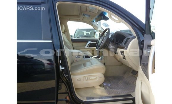 Buy Import Toyota Land Cruiser Black Car in Import - Dubai in Dhufar Buy Import Toyota Land Cruiser Black Car in Import - Dubai in Dhufar