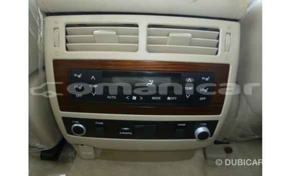 Buy Import Toyota Land Cruiser White Car in Import - Dubai in Dhufar Buy Import Toyota Land Cruiser White Car in Import - Dubai in Dhufar