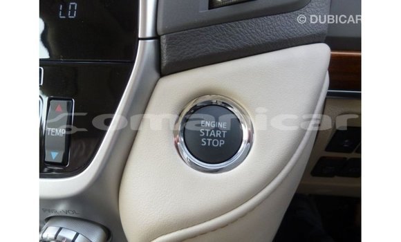 Buy Import Toyota Land Cruiser White Car in Import - Dubai in Dhufar Buy Import Toyota Land Cruiser White Car in Import - Dubai in Dhufar