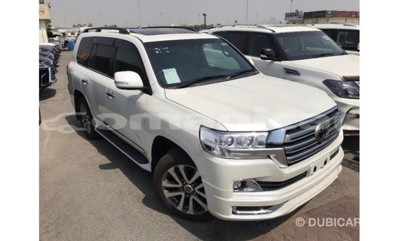 Buy Import Toyota Land Cruiser White Car in Import - Dubai in Dhufar Buy Import Toyota Land Cruiser White Car in Import - Dubai in Dhufar