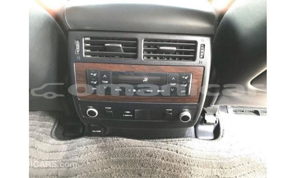 Buy Import Toyota Land Cruiser White Car in Import - Dubai in Dhufar Buy Import Toyota Land Cruiser White Car in Import - Dubai in Dhufar