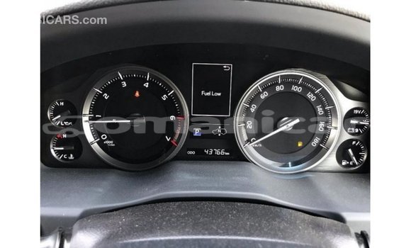 Buy Import Toyota Land Cruiser White Car in Import - Dubai in Dhufar Buy Import Toyota Land Cruiser White Car in Import - Dubai in Dhufar