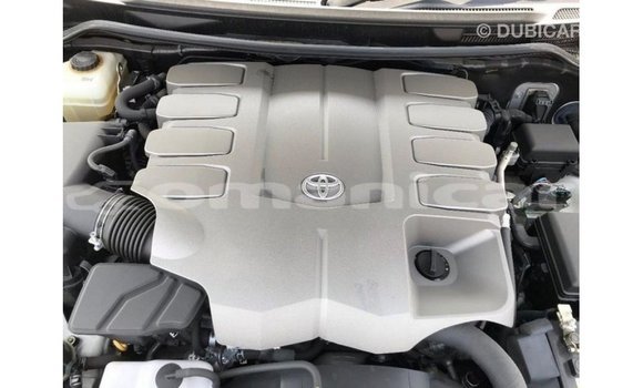 Buy Import Toyota Land Cruiser White Car in Import - Dubai in Dhufar Buy Import Toyota Land Cruiser White Car in Import - Dubai in Dhufar