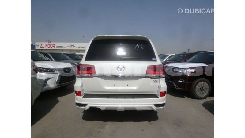 Big with watermark toyota land cruiser dhufar import dubai 3151