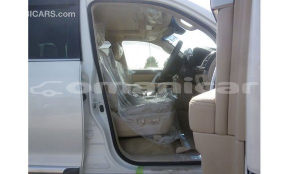 Buy Import Toyota Land Cruiser White Car in Import - Dubai in Dhufar Buy Import Toyota Land Cruiser White Car in Import - Dubai in Dhufar